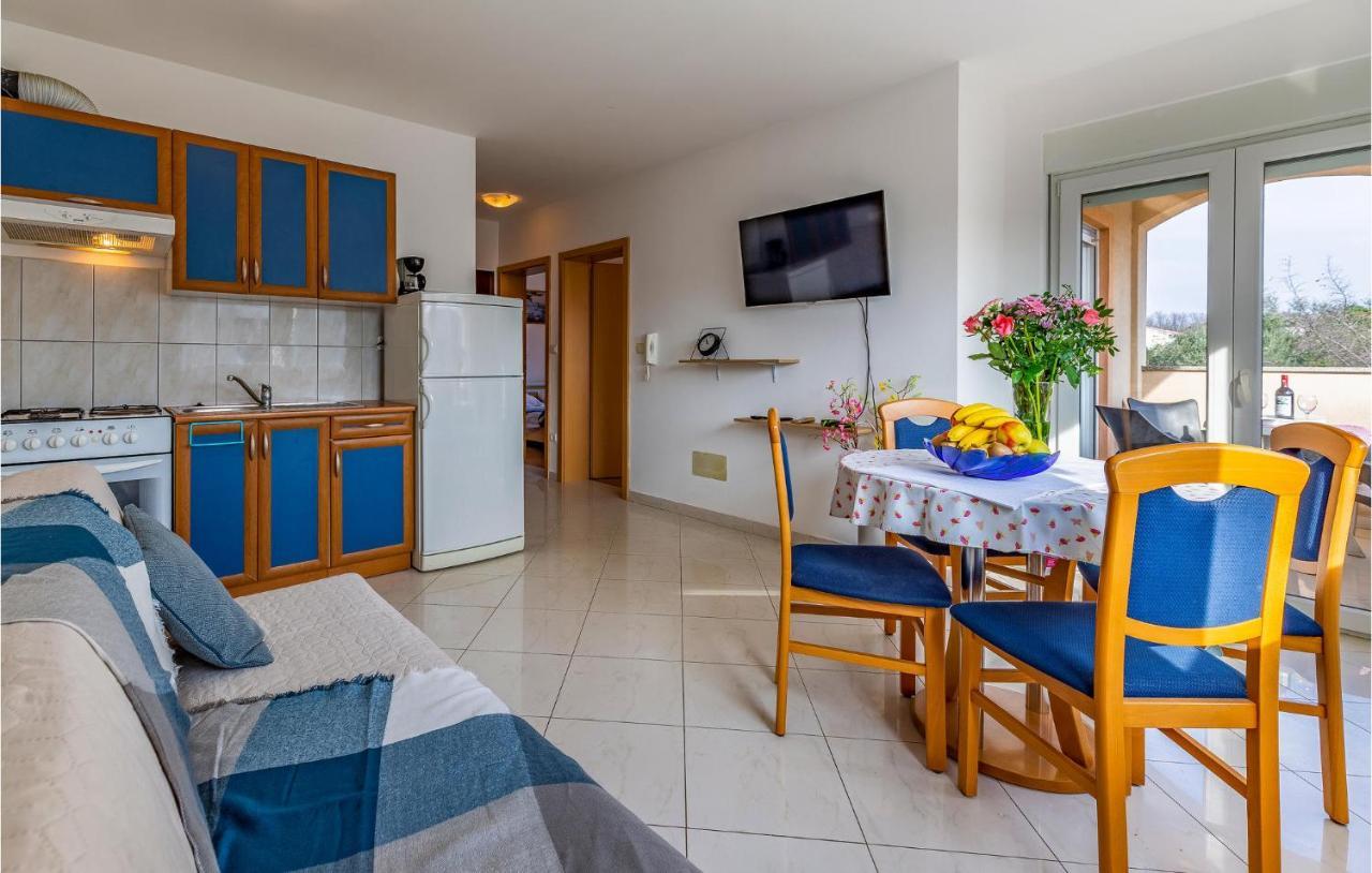 Lovely Apartment In Medulin With Kitchen Esterno foto