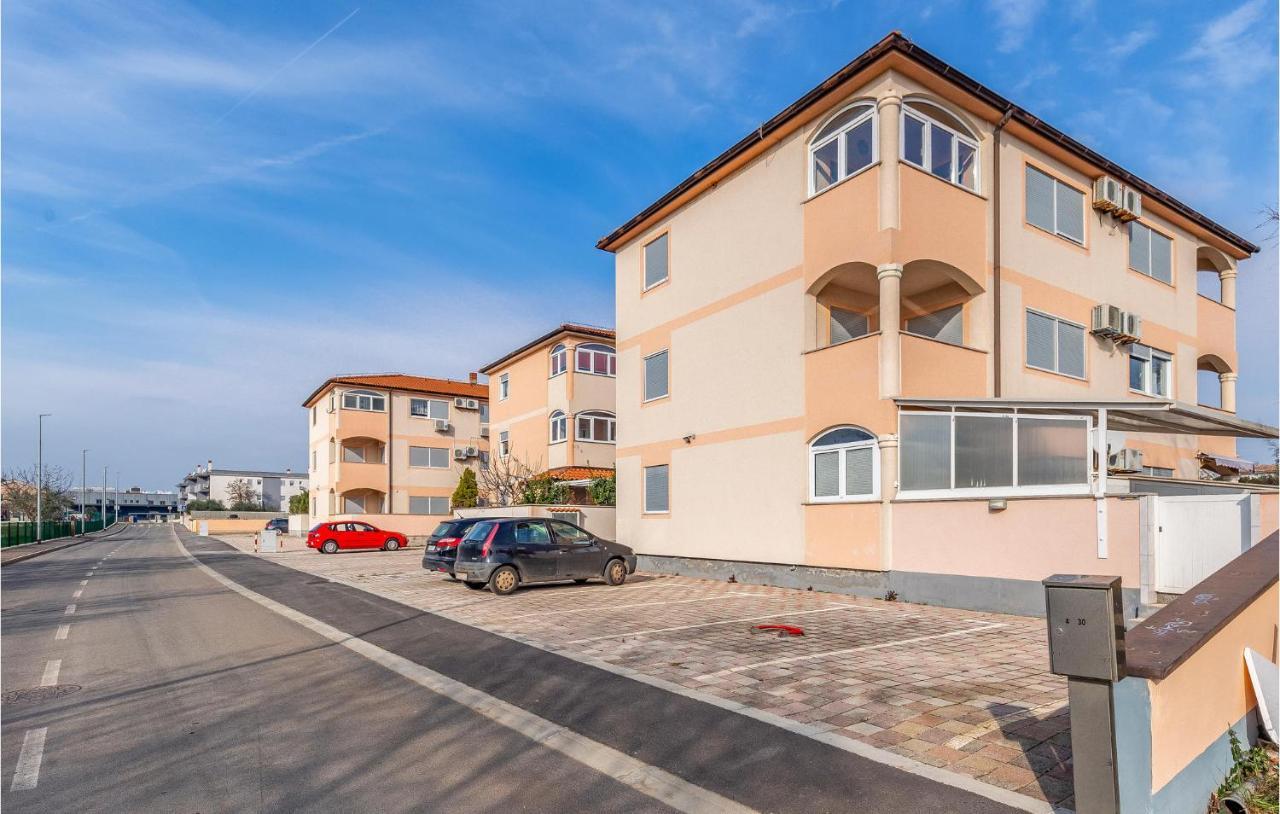 Lovely Apartment In Medulin With Kitchen Esterno foto