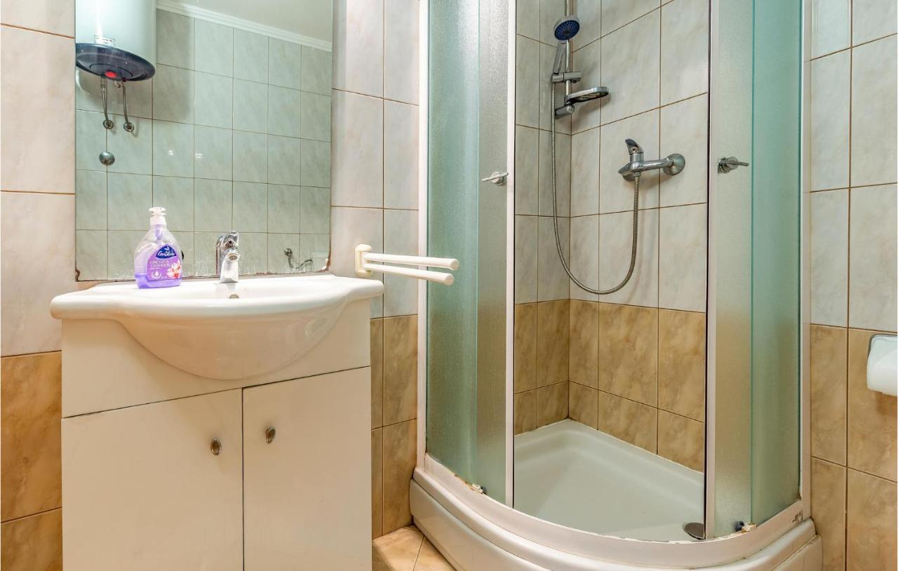 Lovely Apartment In Medulin With Kitchen Esterno foto