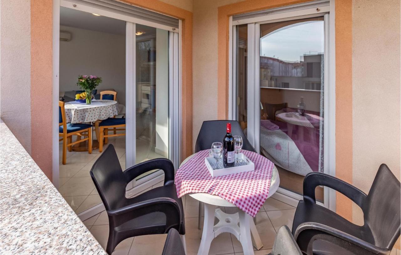 Lovely Apartment In Medulin With Kitchen Esterno foto